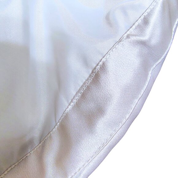 Liz Claiborne Silver Quilted Puffer Vest | Size XL | Lightweight Satin Shine - Picture 5 of 8